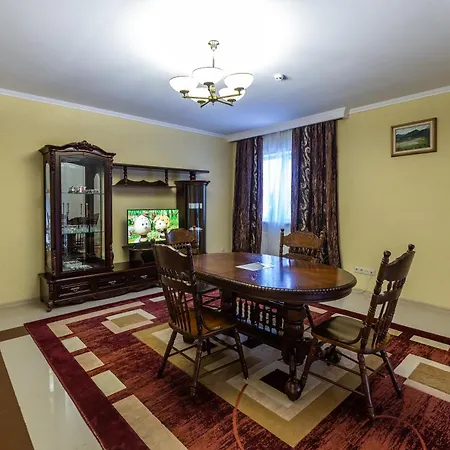 гранд алексік Hotel Truskavets