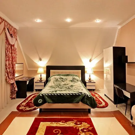 гранд алексік * Τρούσκαβετς