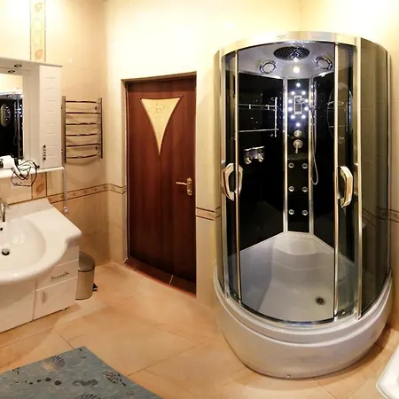 гранд алексік Τρούσκαβετς