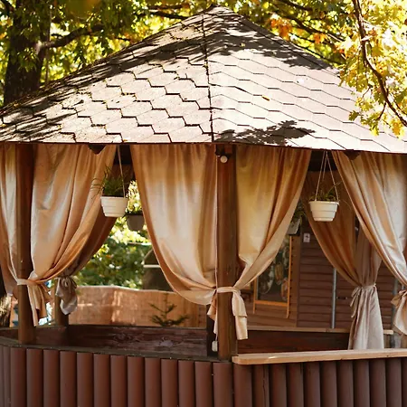 гранд алексік Τρούσκαβετς